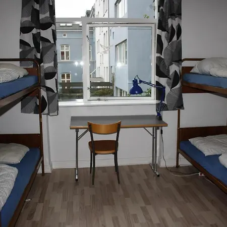 Hostel City Sleep-In Hostel *