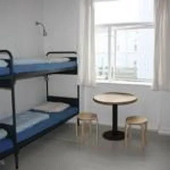 Hostel City Sleep-In *