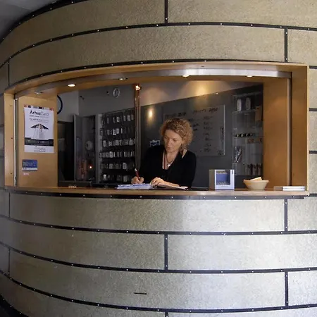 Hostel City Sleep-In *